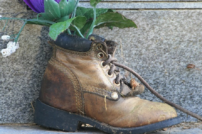 Как избавиться от запаха в обуви: 6 трюков, с которыми ты забудешь о проблеме неприятного запаха из обуви.