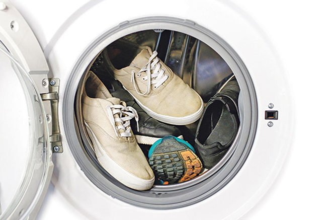 Как стирать кроссовки в стиральной машине автомат. Знаю, как отмыть кроссовки и кеды в два счета…