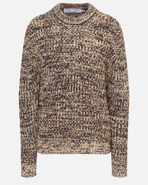 Комбинезон + свитер — сочетание из детства, которое Белла Хадид повторила на показе Isabel Marant