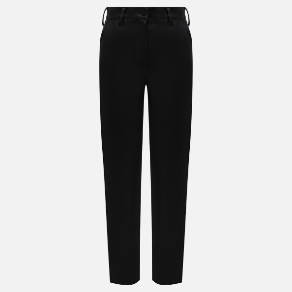 Новая коллекция Chloé еще раз доказывает: кожаные брюки — достойная альтернатива джинсам