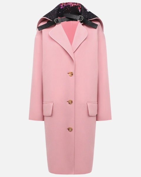 Розовое пальто — лучший предмет в новой коллекции Nina Ricci