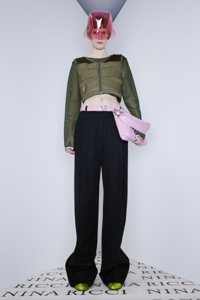 Розовое пальто — лучший предмет в новой коллекции Nina Ricci