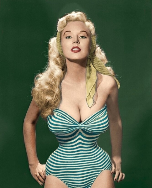 Идеальнее, чем Мэрилин Монро: эта блондинка считается самой красивой девушкой 20 века