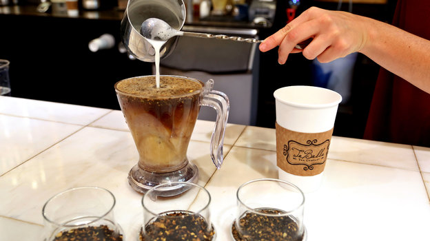 Как проснуться утром без кофе: рецепты альтернативных бодрящих напитков