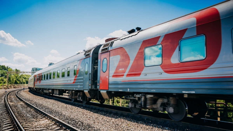 Москву и Санкт-Петербург в августе свяжут 4 дополнительных поезда