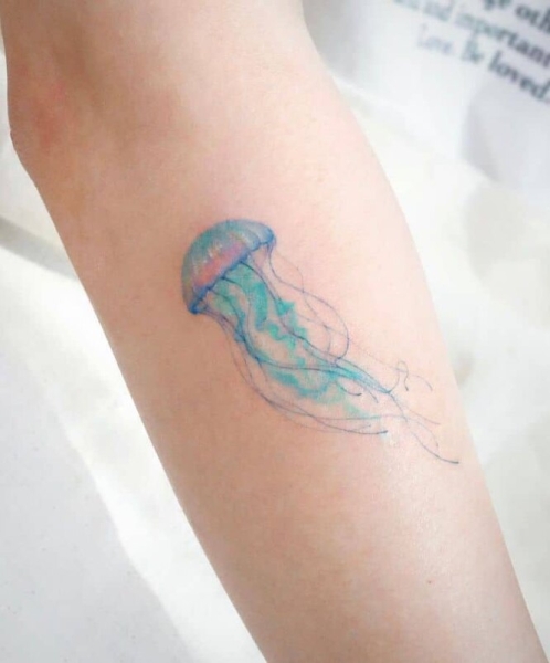 Рыбки, птички и медузы: 4 волшебных идеи акварельных мини-тату
