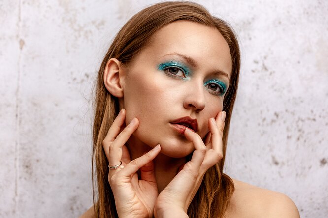 3 золотых правила макияжа для нависшего века: с ними ты преобразишься в один миг