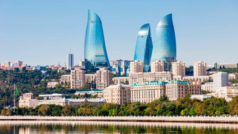 Съездившая в Азербайджан россиянка узнала мнение местного жителя о русских девушках