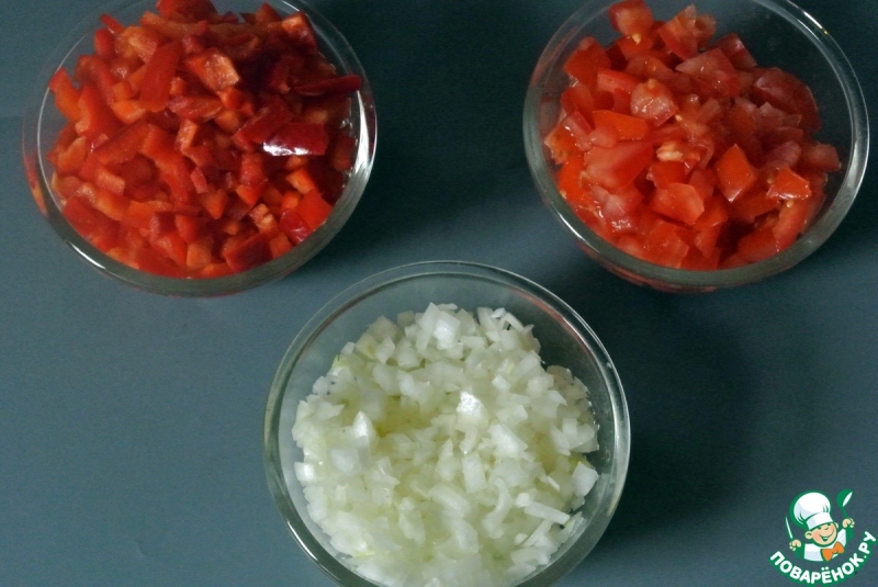 Куриные сердечки в сливочно-овощном соусе
