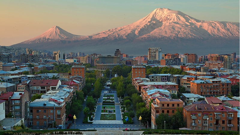 Россиянин переехал в Армению и рассказал, что его удивило в магазинах и недвижимости