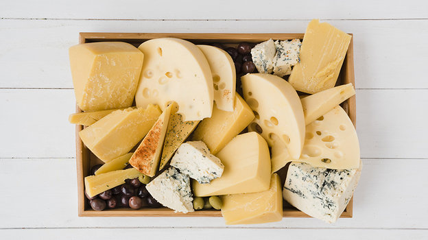 Какой сыр нельзя есть на диете? Рассказывает врач