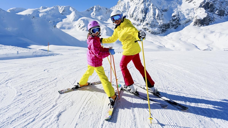 Отпуск-2023: куда еще можно купить горнолыжный тур на зимние каникулы с детьми