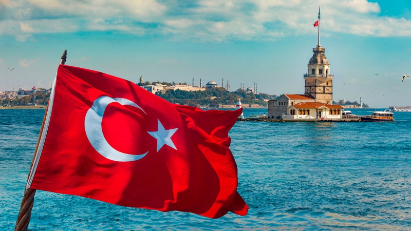 Россиянка побывала в Турции и перечислила выгодные отличия русских мужчин от турок