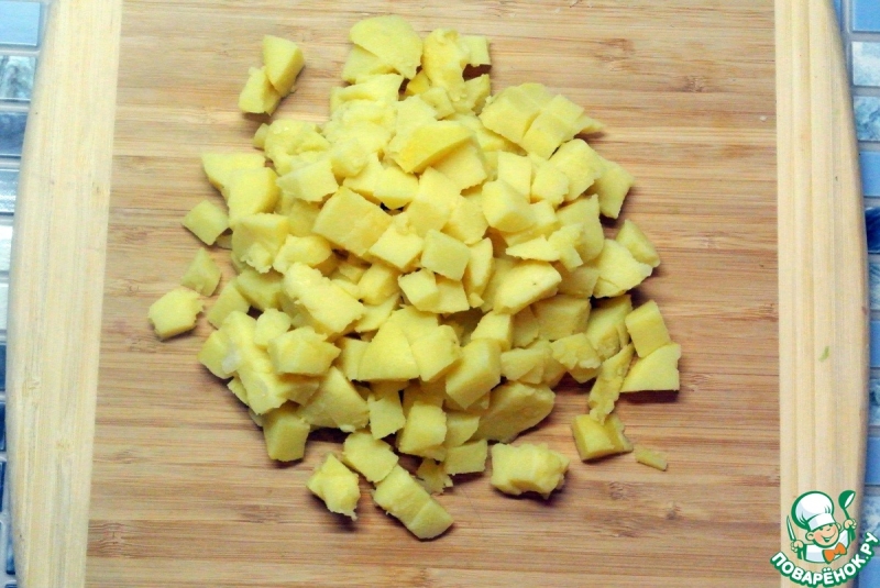 Салат картофельный с орехами