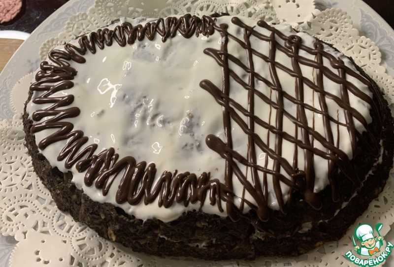 Торт «Шоколадный восторг» с взбитыми сливками