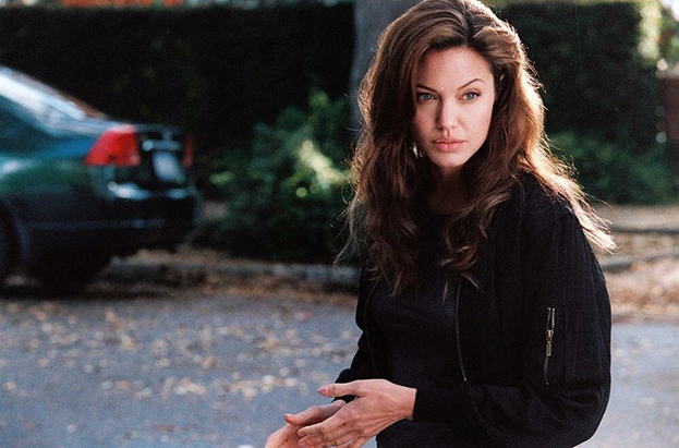 5 секретов красоты и молодости Анджелины Джоли