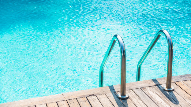 Плавание в бассейне: польза и вред для здоровья детей, женщин и мужчин