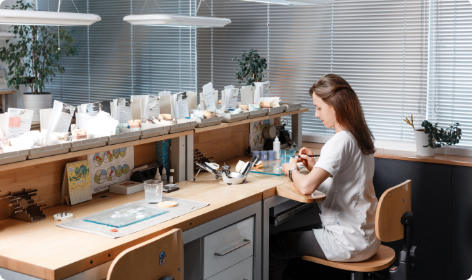 Зуботехническая лаборатория: особенности работы и оборудование