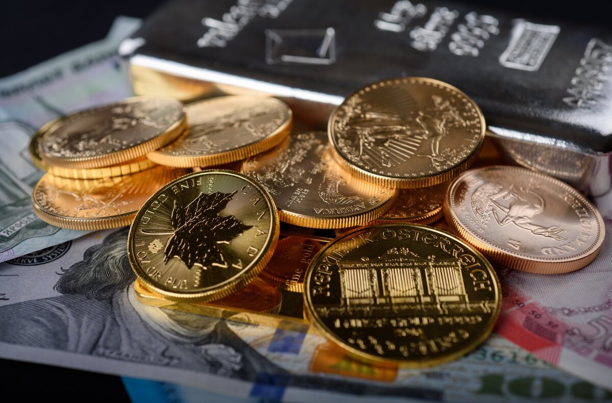 Стоит ли вкладываться в инвестиционные золотые монеты России