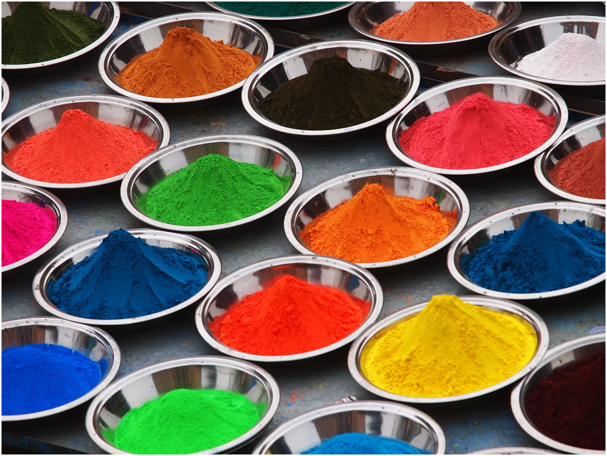 Разнообразие цветов порошковой краски: особенности, применение и правила выбора