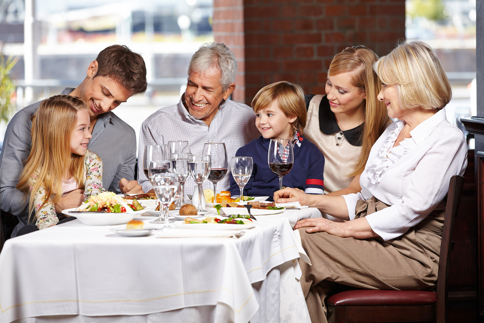 Семейный ресторан: как весело и вкусно провести время с близкими