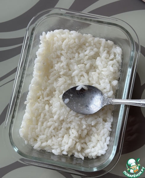 Закуска «Тунец на рисовой подушке»