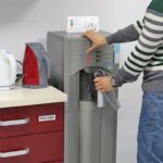 Чистая вода в офисе: преимущества использования кулеров для воды